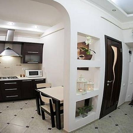 1 Minute To Rynok Square Apartment Liov Cameră foto